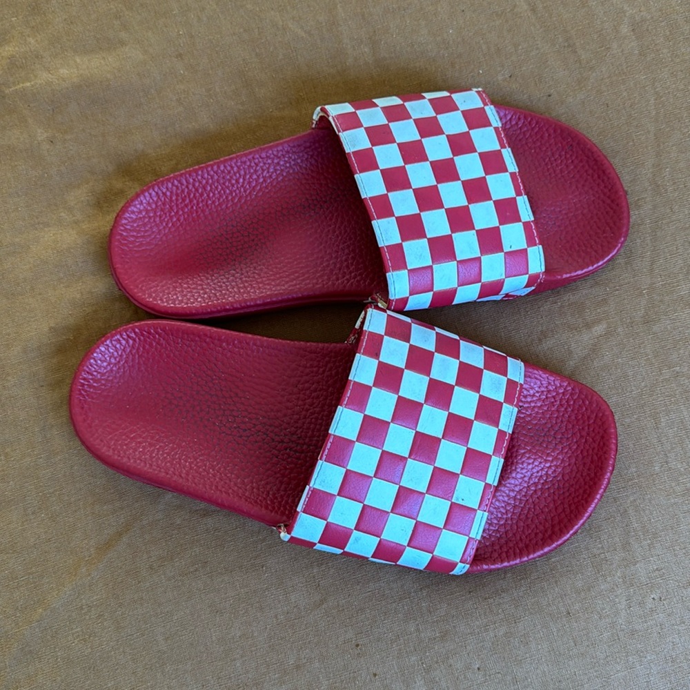 checkered slides || vans || 37
